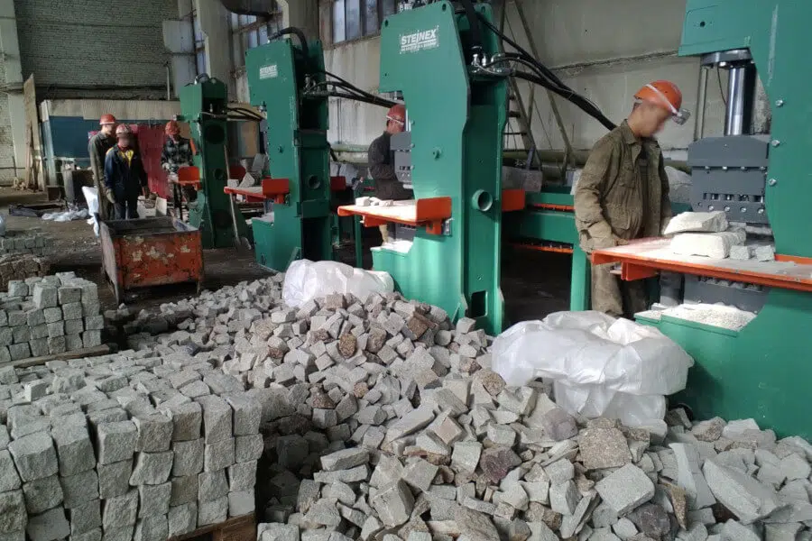 Igloo-400-Russia.jpg - Steinex