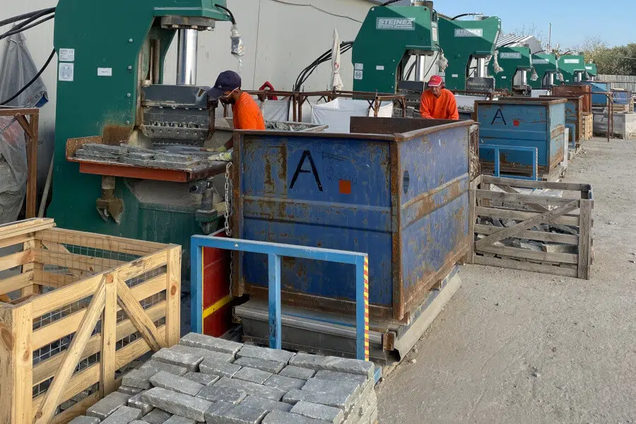 Igloo-500-Grecia.jpeg - Steinex