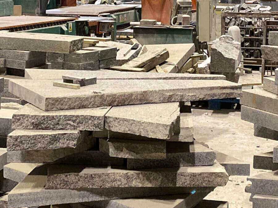 ritagli-granito-segati-spess-fino-300-mm-macch-manuali - Steinex