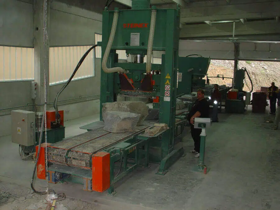 impianto-Menhir-1300x600-Igloo.jpg - Steinex